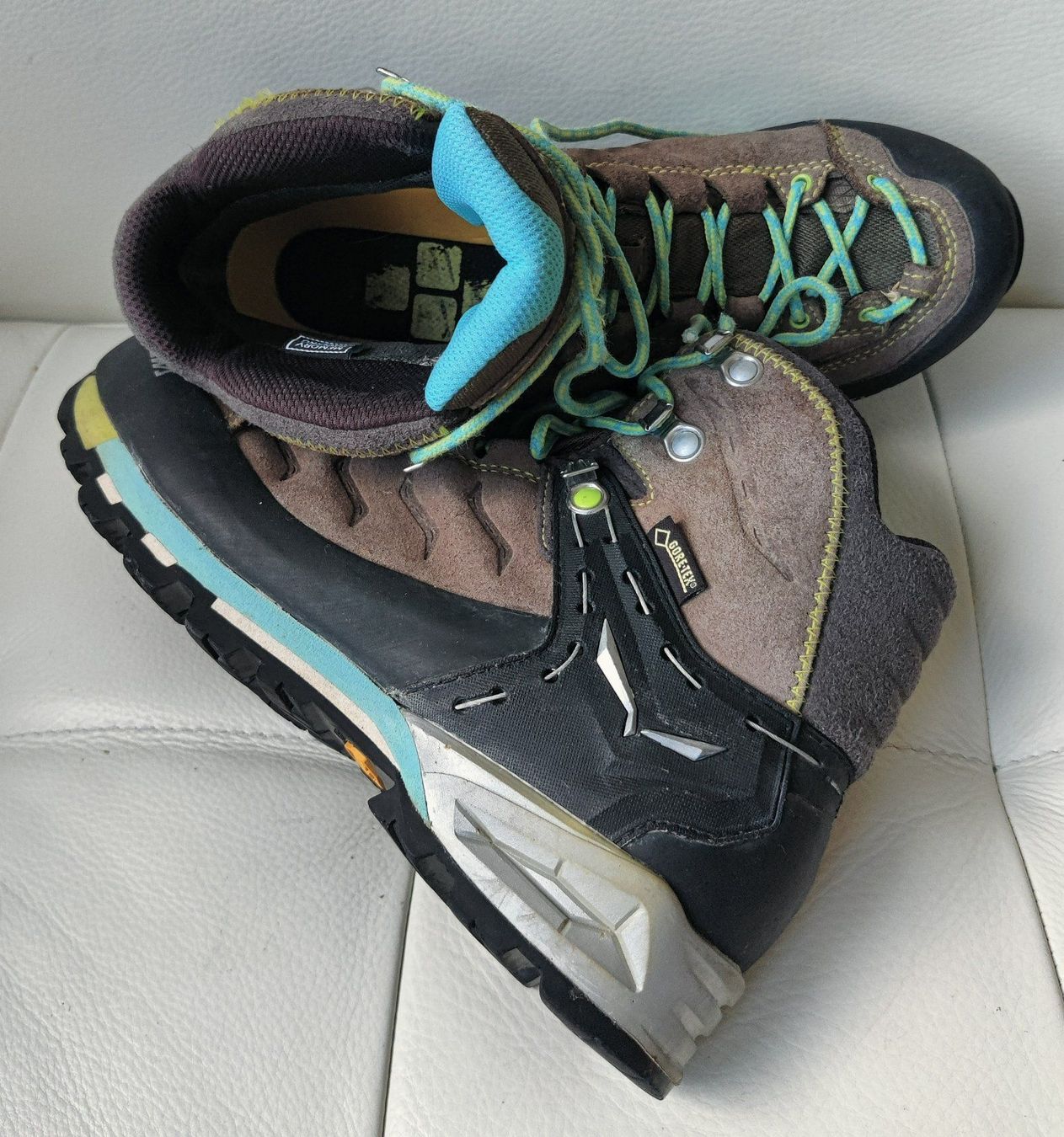 Salewa Scarpe da donna: SALEWA Damen Bergwanderschuhe Trekkingschuhe / Gr. 37 – Usato da Lachen SZ venduto da PizBuin35 5