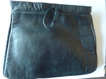 HANDTASCHE LEDER FÜR DAMEN  23X18CM.REISSVERSCHLUSS +SPIEGEL