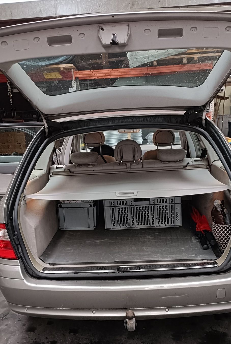 Mercedes-Benz Automobili: Mercedes Benz E 240 T – Usato da Däniken SO venduto da thumbnail 4