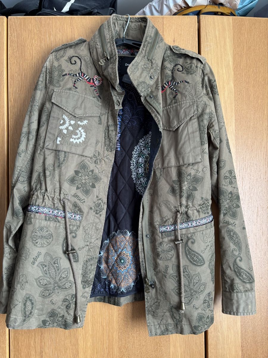 Desigual Giacche: Desigual Jacke mit Weste – Usato da Würenlos venduto da Ashley24 1