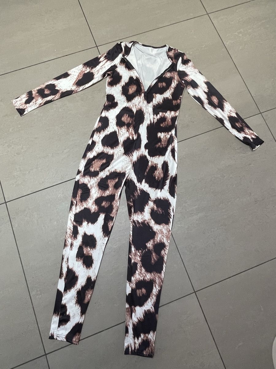 Tute: Leojumpsuit aus Jersey – Nuovo (secondo la descrizione) da Sigriswil venduto da ck56
