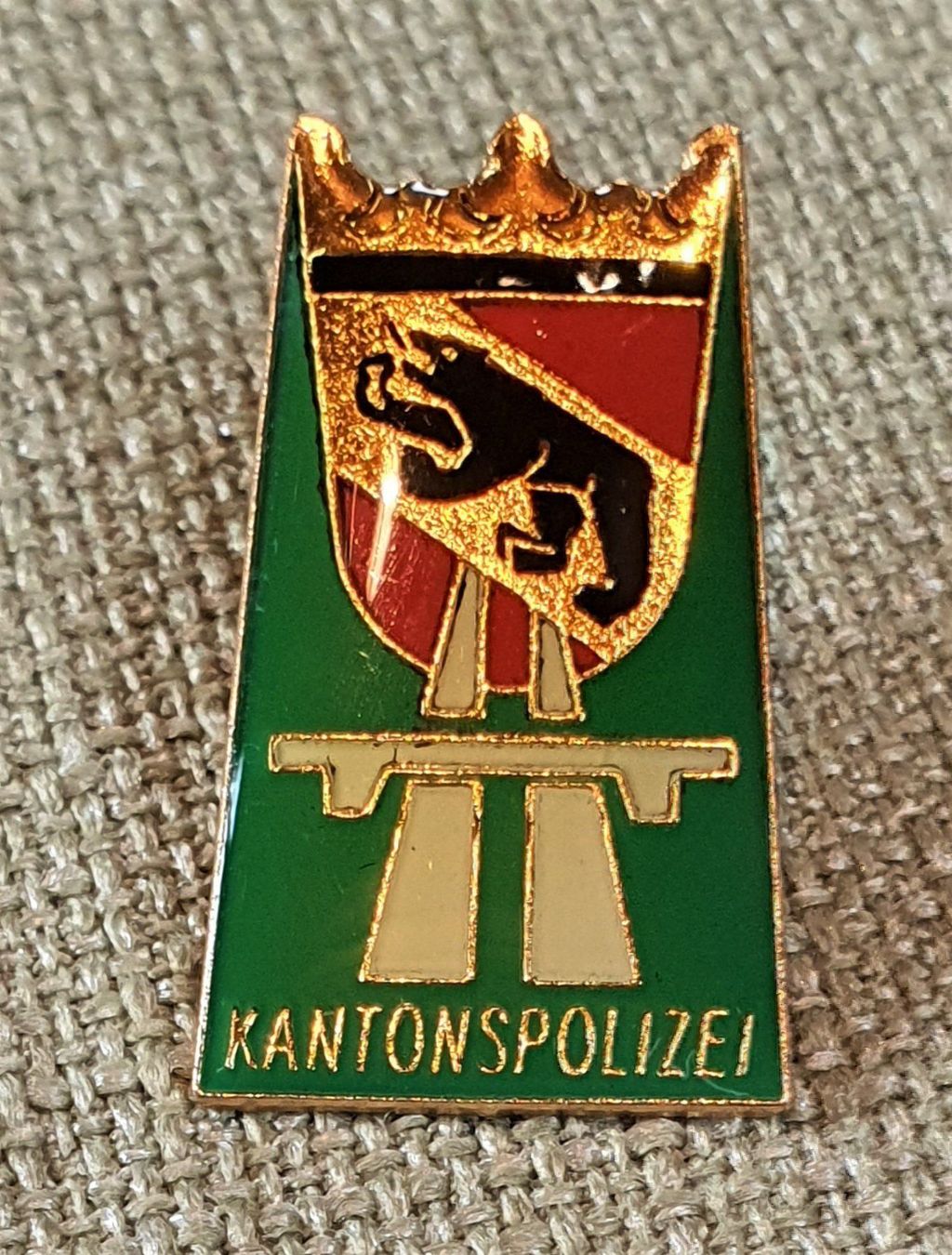 Placchette & Badge: E218 - Pin Autobahn Kantonspolizei Bern – Usato da Reinach BL venduto da Boston-Verkauf 1