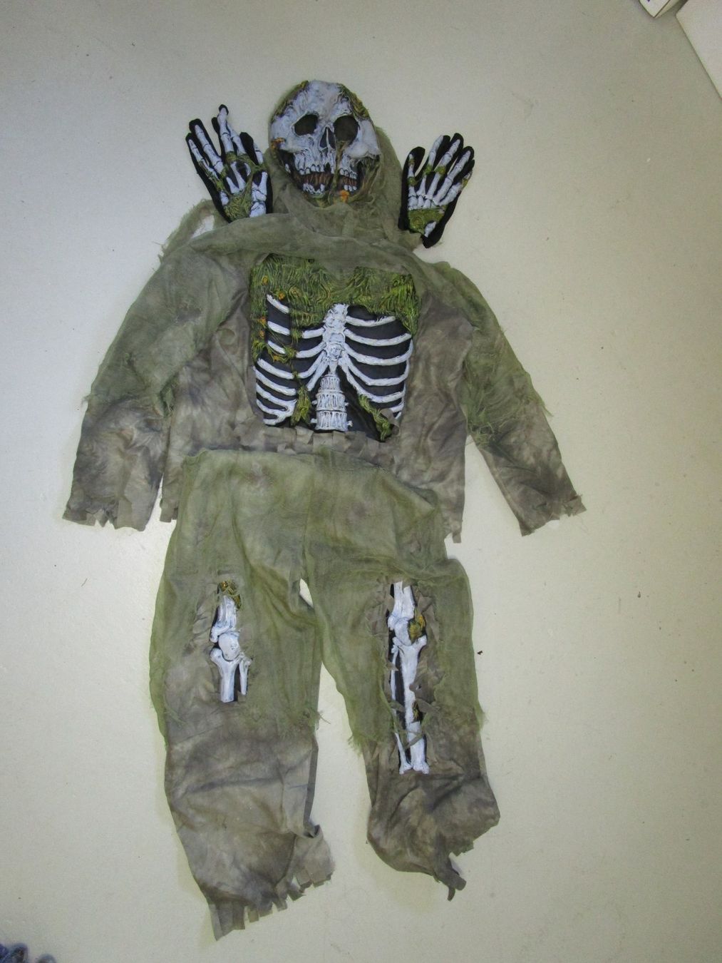 Costumi: 2 Zombie - Kostüme  HALLOWEEN – Usato da Ermatingen venduto da Kobold007 2