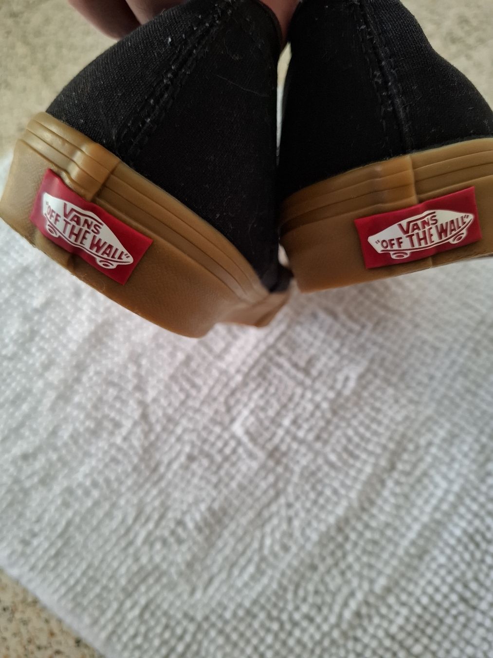 Vans Chaussures hommes: Vans baskets noires et gomme, taille 46 – Neuf (Voir description) à Le Locle par sAm_2112 6