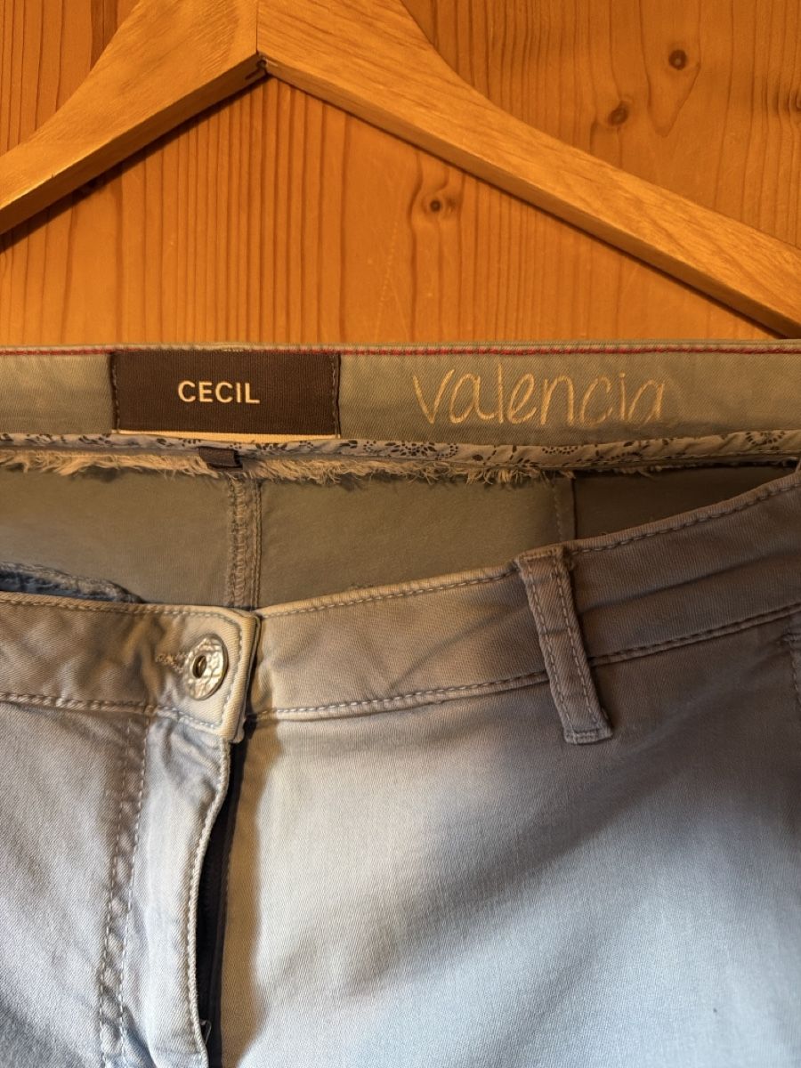 Cecil Jeans: Hose von Cecil – Usato da Donat venduto da troja007 1