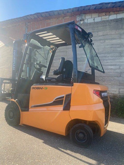 Carrelli elevatori e a forche: Hyundai Elektro-Stapler 3 Tonnen – Usato da Laufen venduto da VERARMUS11 6