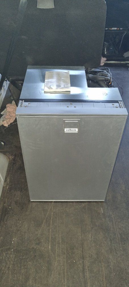 Kühlschrank: Webasto Isotherm Kühlschrank CR130EL für Camper oder Boot – Neu (gemäss Beschreibung) aus Egnach von Dodgetrox