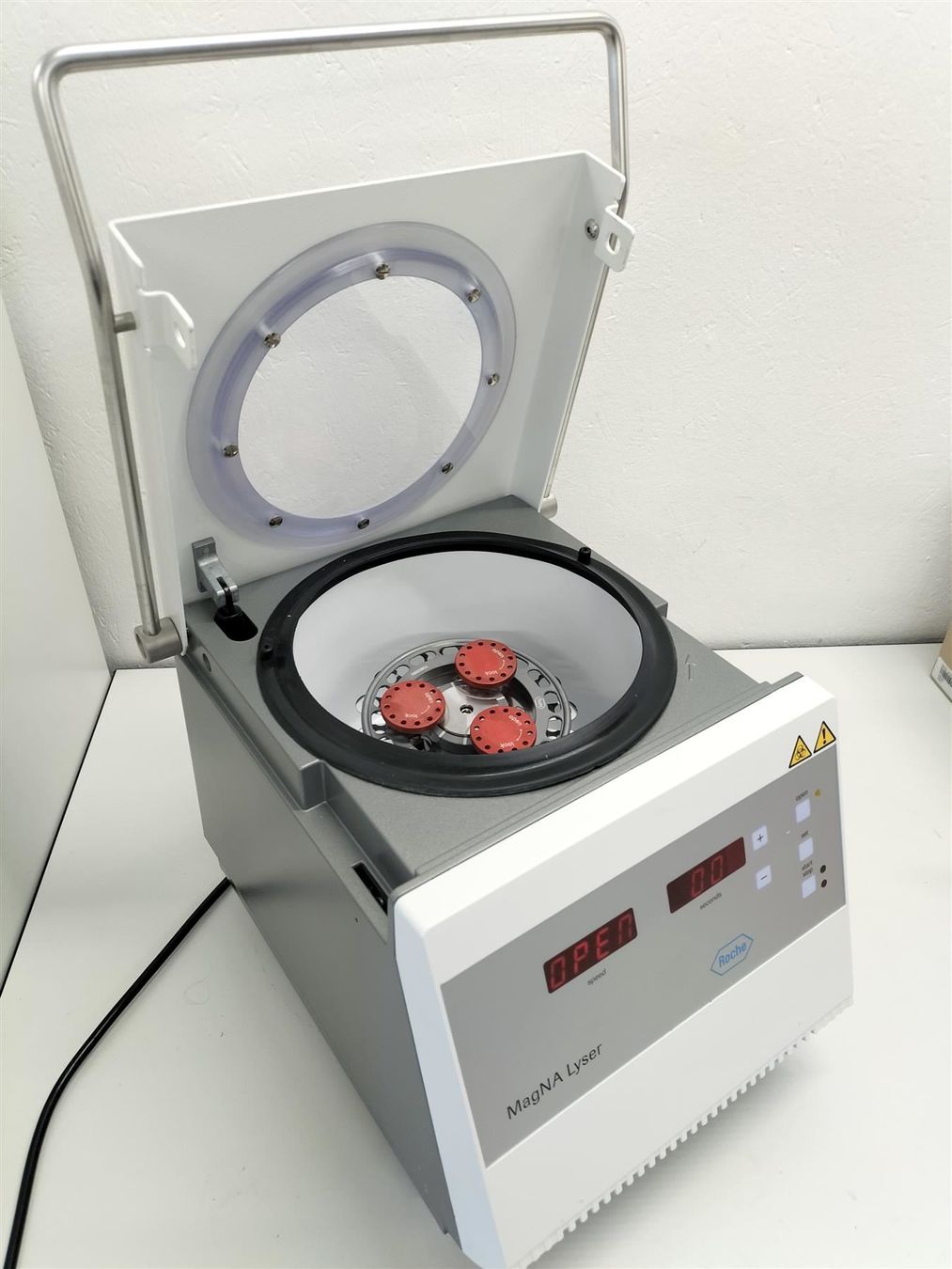 Laborzubehör: MagNA Lyser Sample prep- Homogeniser – Gebraucht aus Niederdorf von LeptonAG_Labor 2