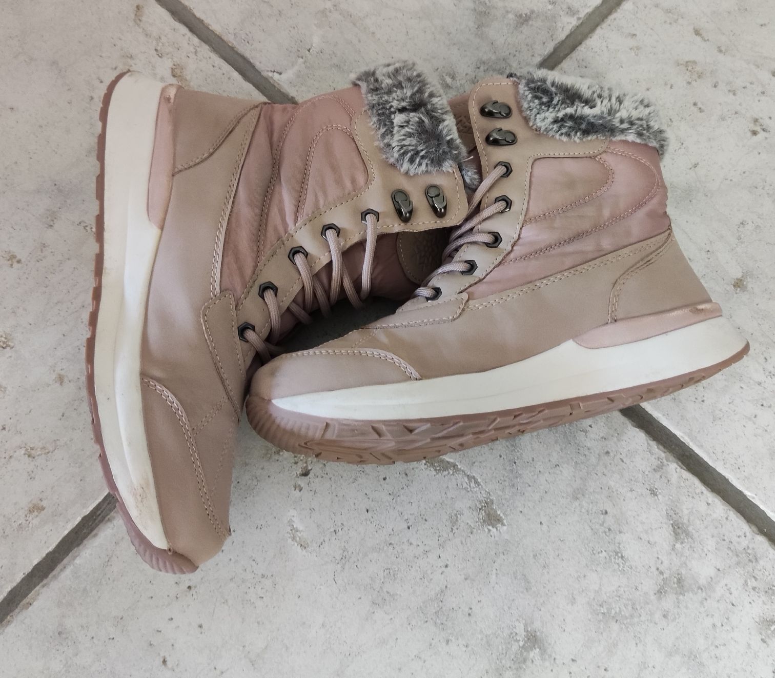 Scarpe da donna: Damen Winterschuh Grösse 38 – Usato da Chur venduto da Rodanisa 7