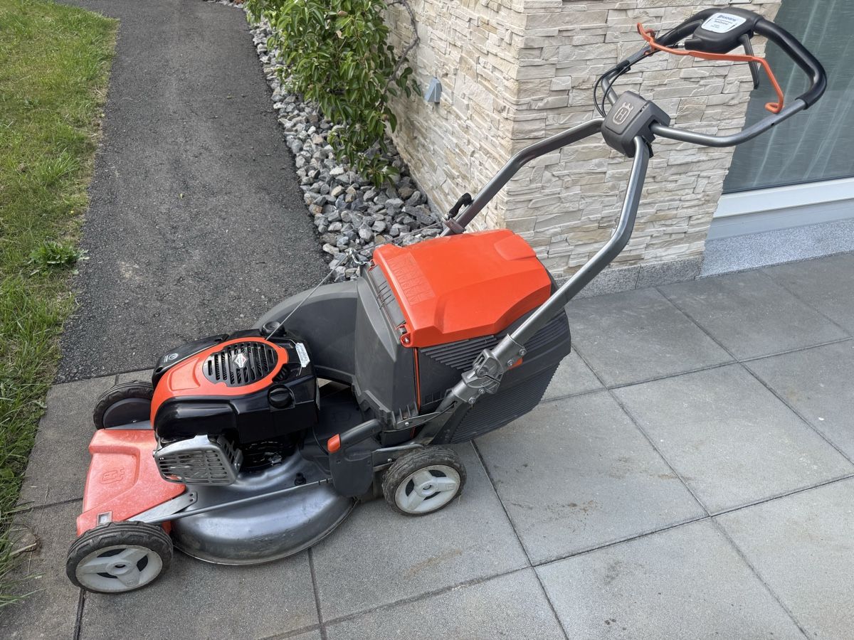 Husqvarna Tagliaerba: Husqvarna Rasenmäher – Usato da Unterseen venduto da schnitt