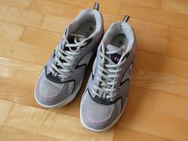 Damen Sneaker mit Abrollsohle, Everest, grau/schwarz