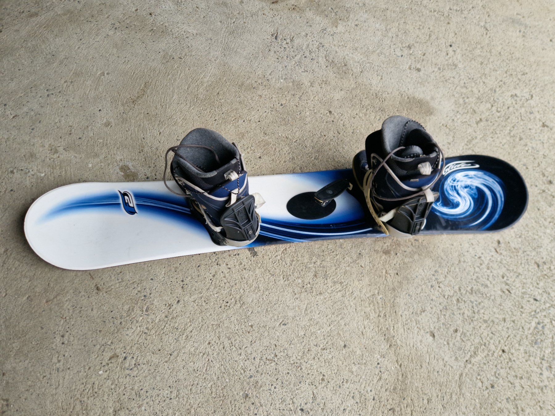 Board: Snowboard F2 mit Softbindungs Schuhen Grösse EU 44 – Difettoso da Weinfelden venduto da seetern