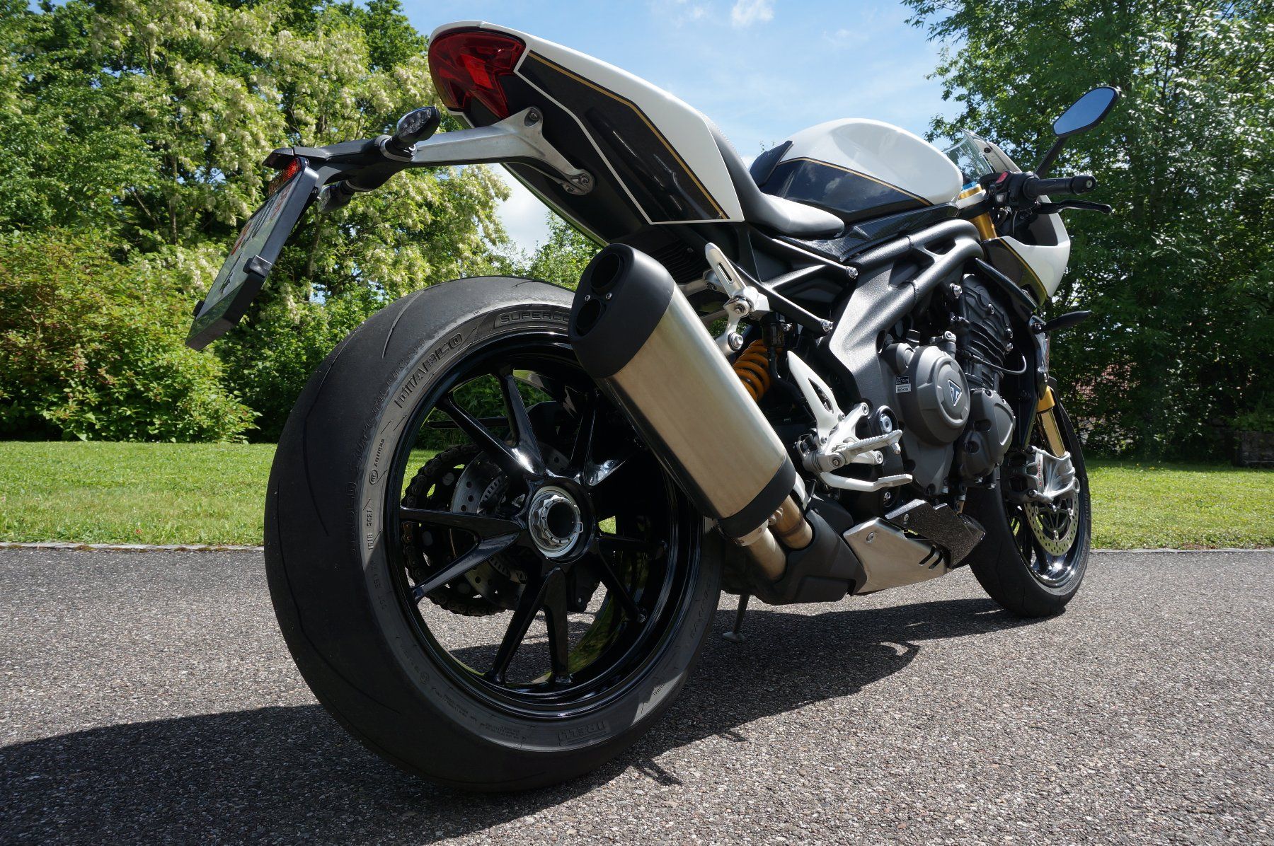 Triumph Strada: Triumph Speed triple 1200 RR – Nuovo (secondo la descrizione) da Rocourt venduto da Aston6 2