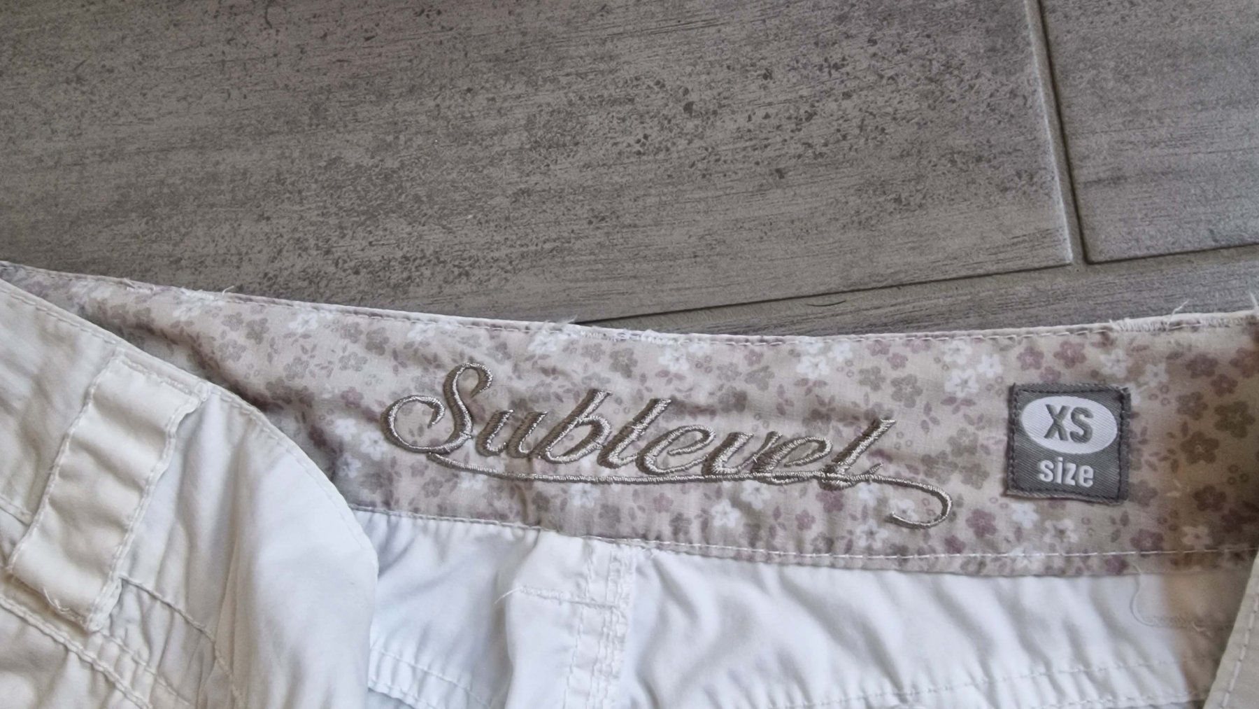 Pantaloni: Stylische Hose von Sublevel – Usato da Wil  AG venduto da Kfloh 1