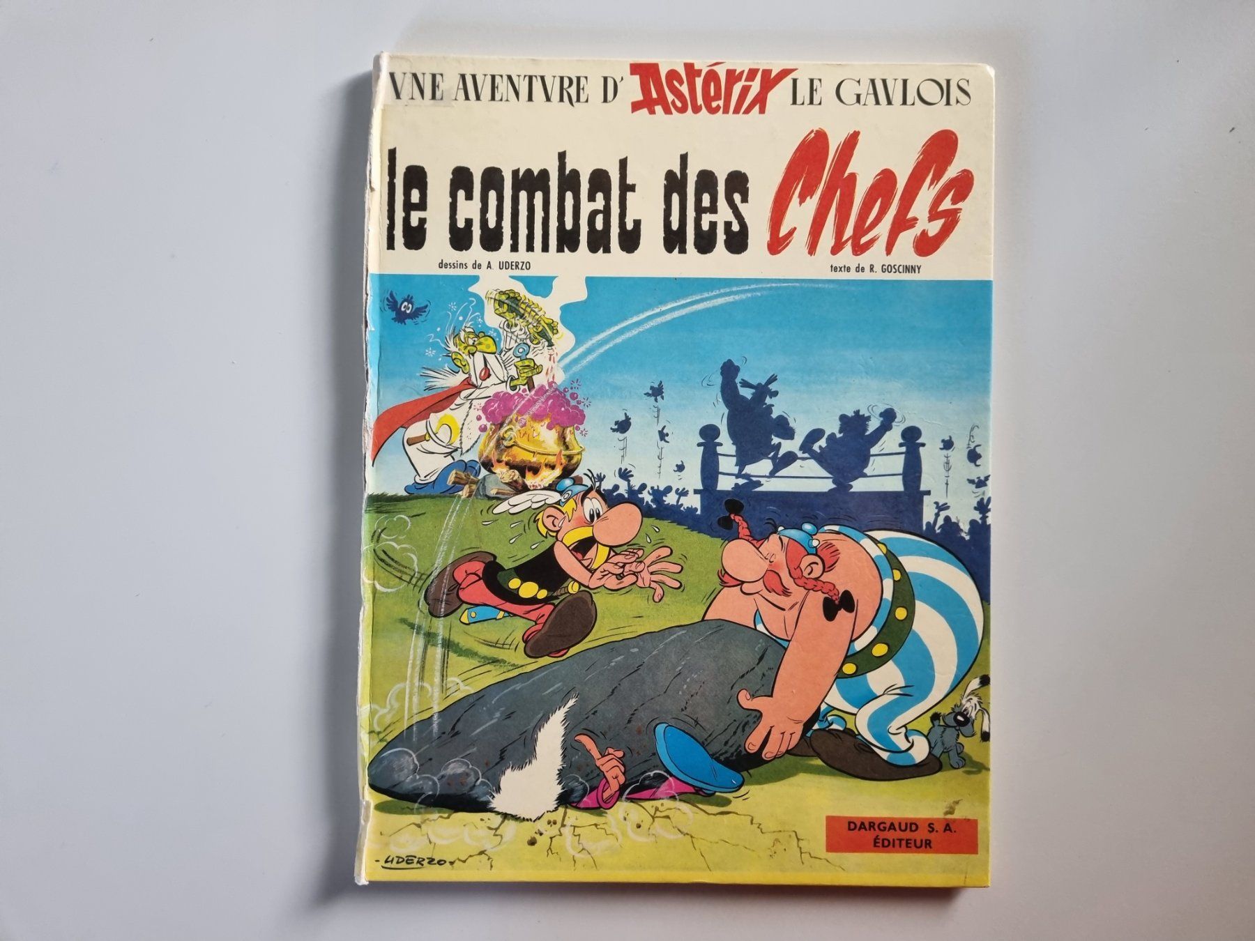 Fumetti: BD Astérix Le Combat des Chefs, 1966, couverture abîmée. – Difettoso da Echandens venduto da Dicot