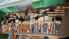 48 Pinsel teils neu teils gebraucht 