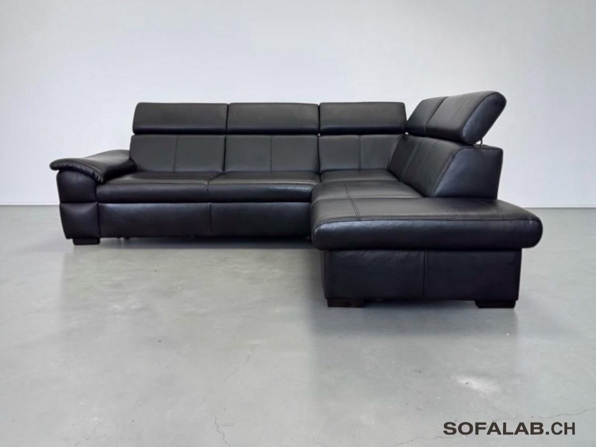 Sofas: Ecksofa aus echtem Leder, schwarz, mit Bettfunktion – D'occasion à Fehraltorf par Sofalab.swiss