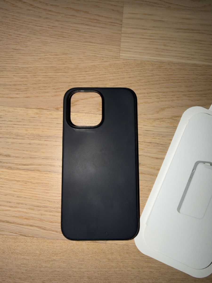 Apple Covers & Schutzfolien: Silicone Case Black iPhone 14 Pro Max perfect – Gebraucht aus Zürich von fra89zh 2