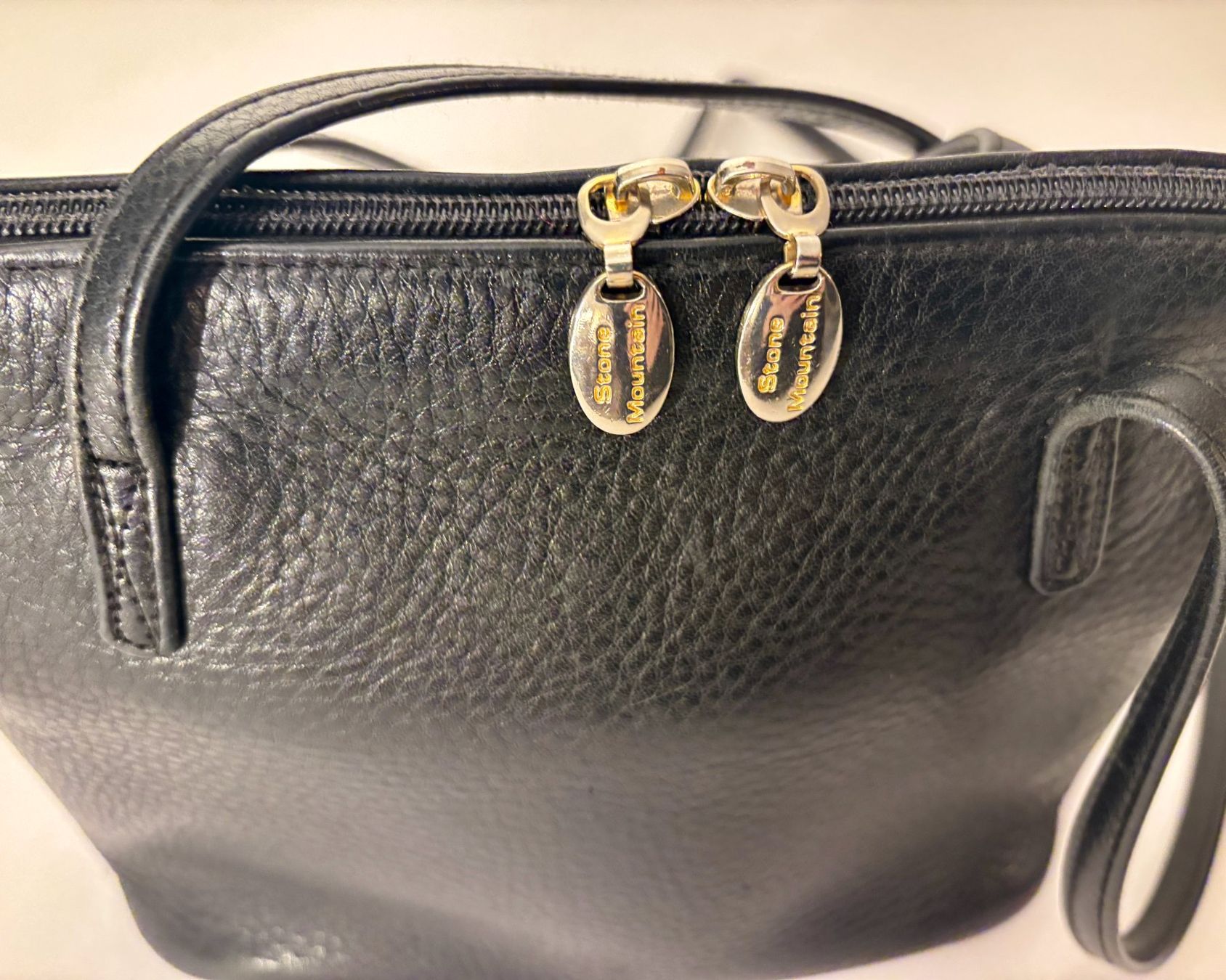 Borse da donna: Elegante Echtleder-Schultertasche Marke STONE MOUNTAIN – Usato da Birmensdorf ZH venduto da CAS-ZRH 5