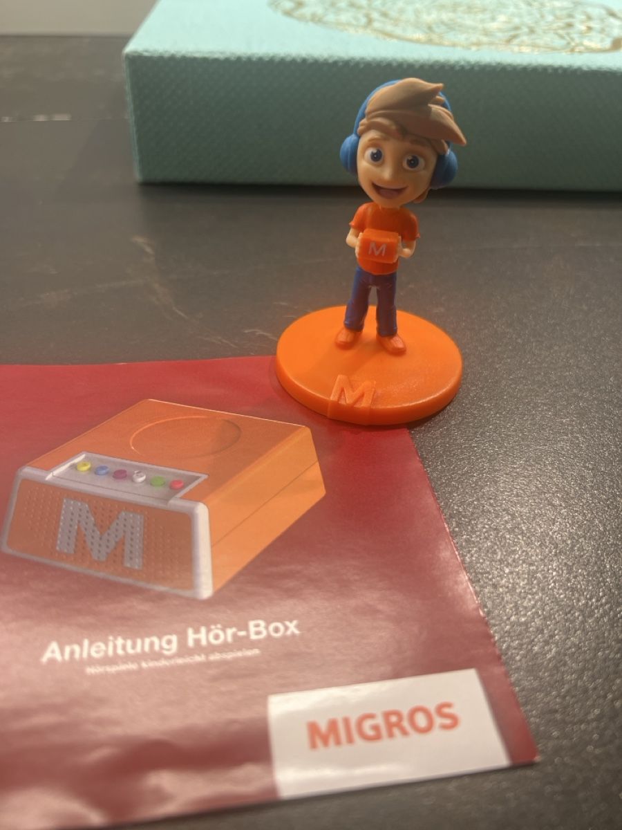 Migros Statuette: Migros M-Hörbox Figur, neuwertig – Nuovo (secondo la descrizione) da Horw venduto da Lela_01