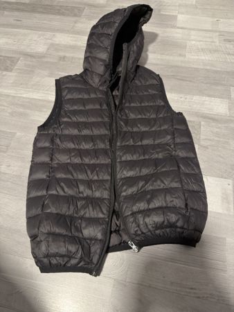 H&M Divided Steppweste mit Kapuze, Schwarz, XS, Top! (51)