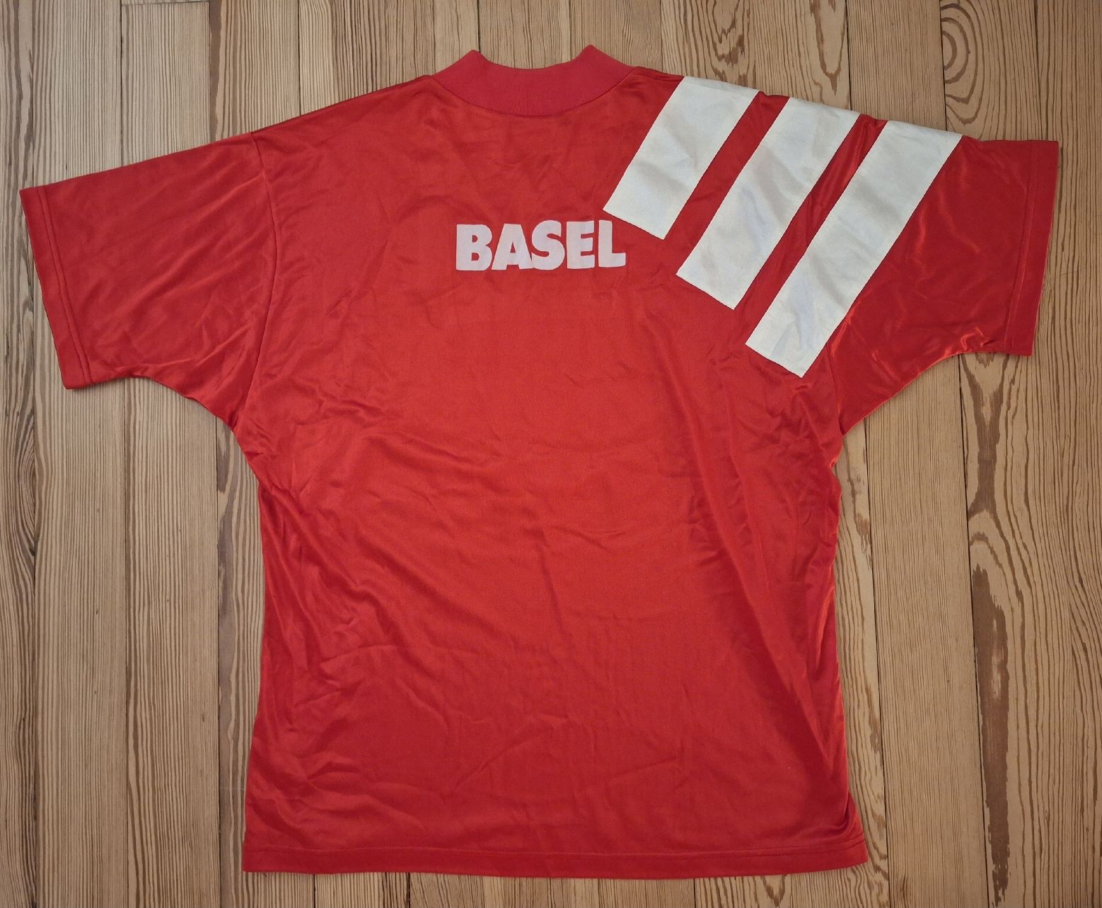 Adidas Canottiere & Pantaloni: FC Basel Trikot 1993/94 – Usato da Riehen venduto da bbb34 2
