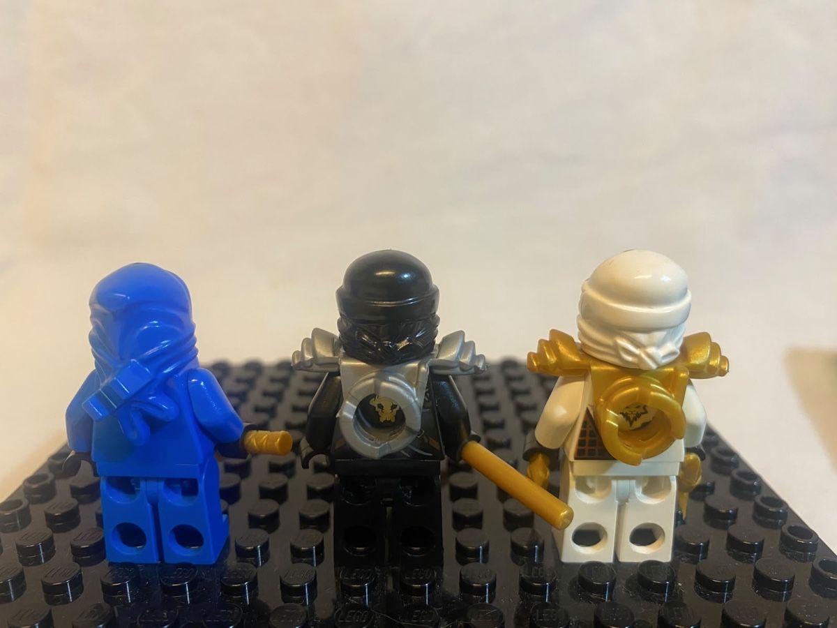 Lego Spielzeuge: Lego Ninjago Figuren  – Gebraucht aus Zollikerberg von Oswaldo78 1