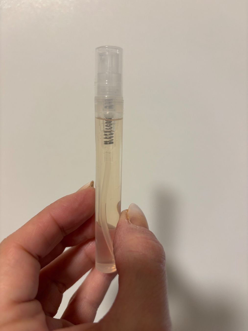 Lattafa Parfum & Eau de Toilette: ALHAMBRA CELESTE EDP 5ml. (Gaultier Divine Dupe) – Gebraucht aus Zürich von deruja 1