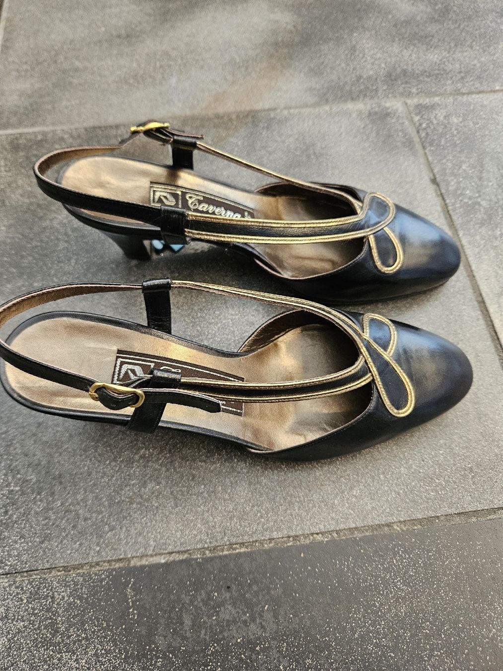 Scarpe da donna: Slingpumps Leder Gr. 36 Schwarz Gold – Nuovo (secondo la descrizione) da Ormalingen venduto da nomolnoi