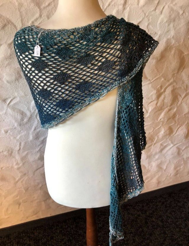 Foulard & Sciarpe: Dreieck-Tuch – Nuovo (secondo la descrizione) da Urnäsch venduto da pas_5r9c 1