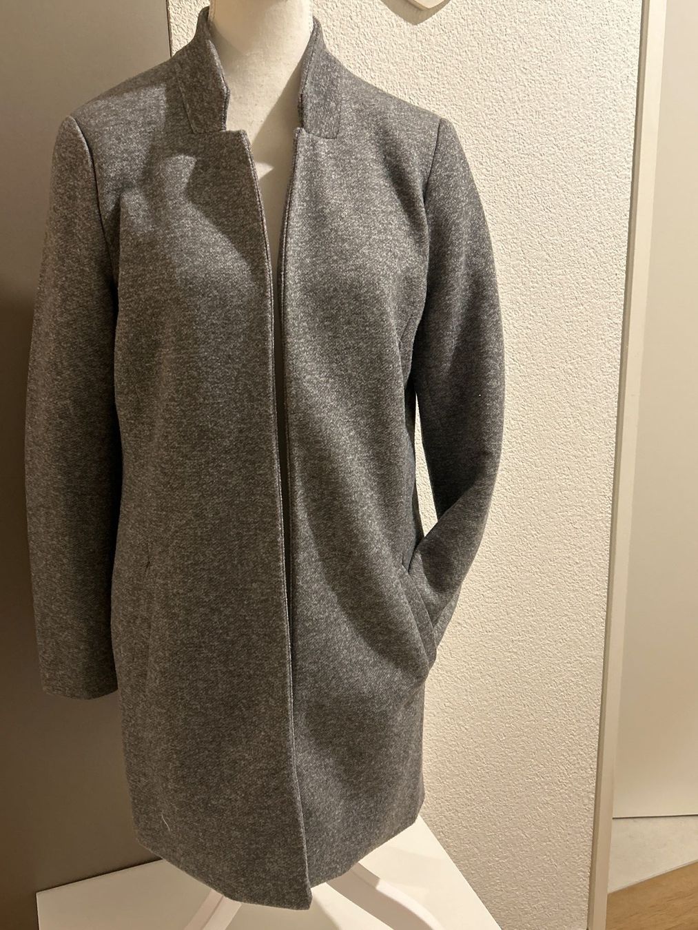 Only Cappotti: ONLY  Kurz - Mantel -Light Grey Melange Gr. M – Nuovo (secondo la descrizione) da Brunnen venduto da Nala2929 2