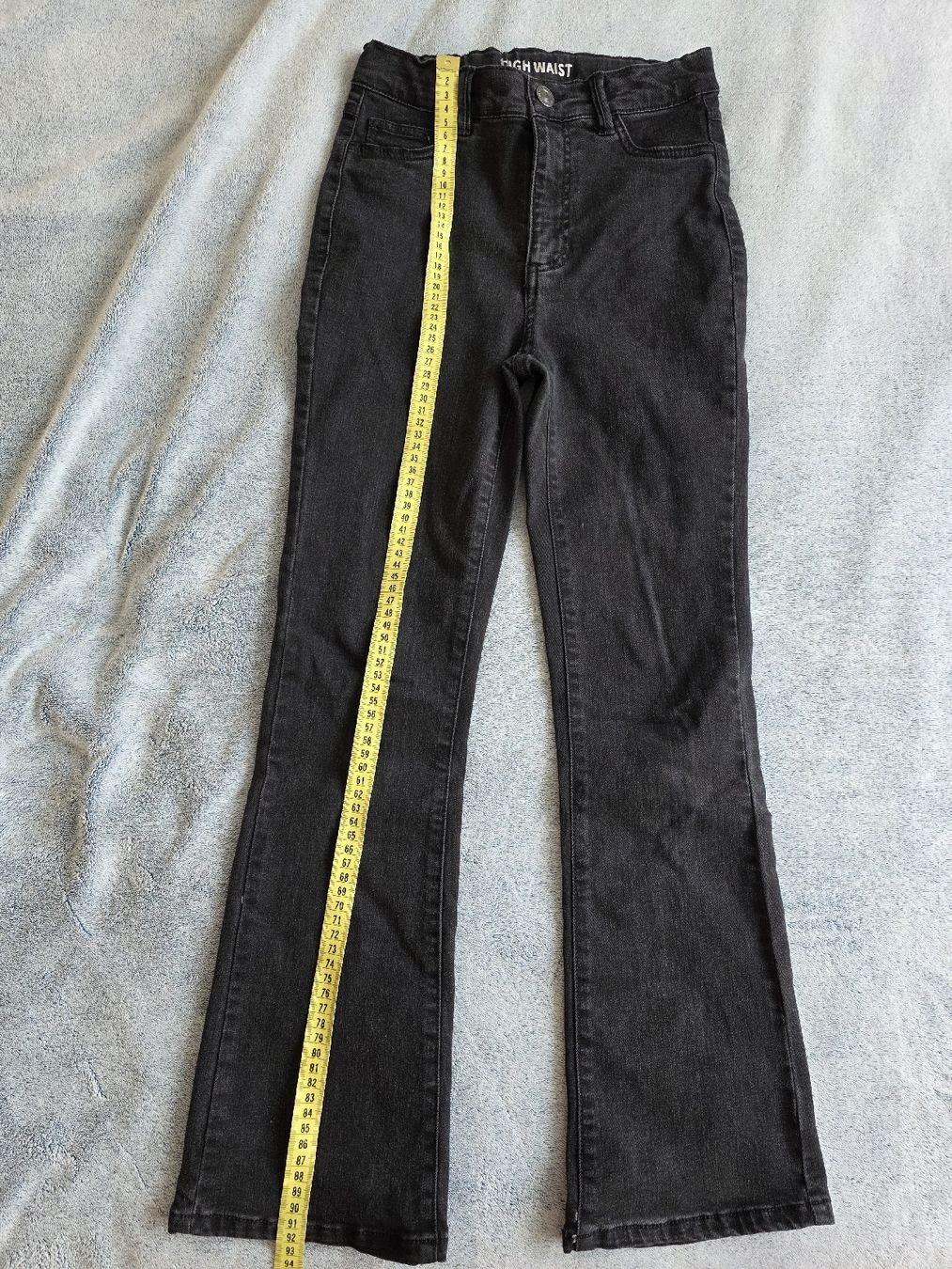 Pantaloni: Bootcut Mädchen Jeans, schwarz, Gr. 152, Top Zustand – Nuovo (secondo la descrizione) da St Gallen venduto da vir_5kgt 3