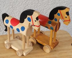 2 Niedliche Rössli Hü, für jedes Kind eines 😁