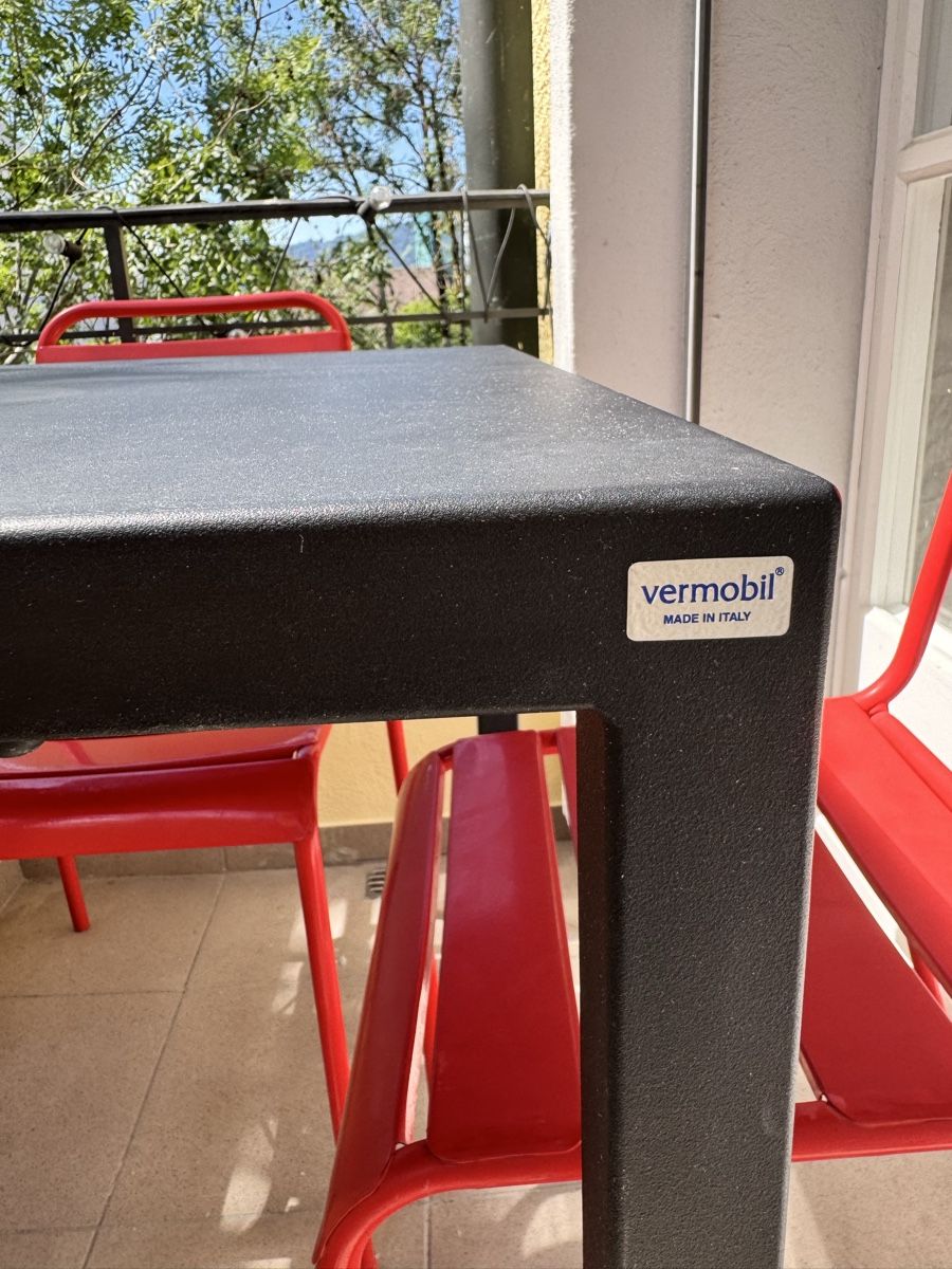 Tavoli: Vermobil metal table - black – Usato da Zürich venduto da kri_zhv2 1