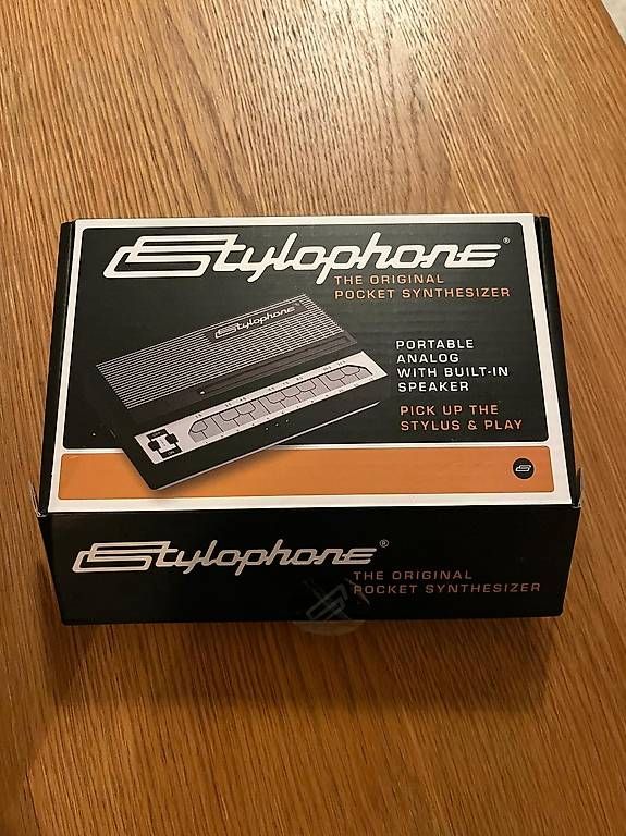 Musikinstrumente: NEW Stylophone pocket synth with built in speaker – Neu und originalverpackt aus Zürich von LeoGd