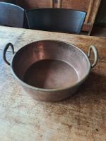 Ancienne casserole en cuivre pour confiture