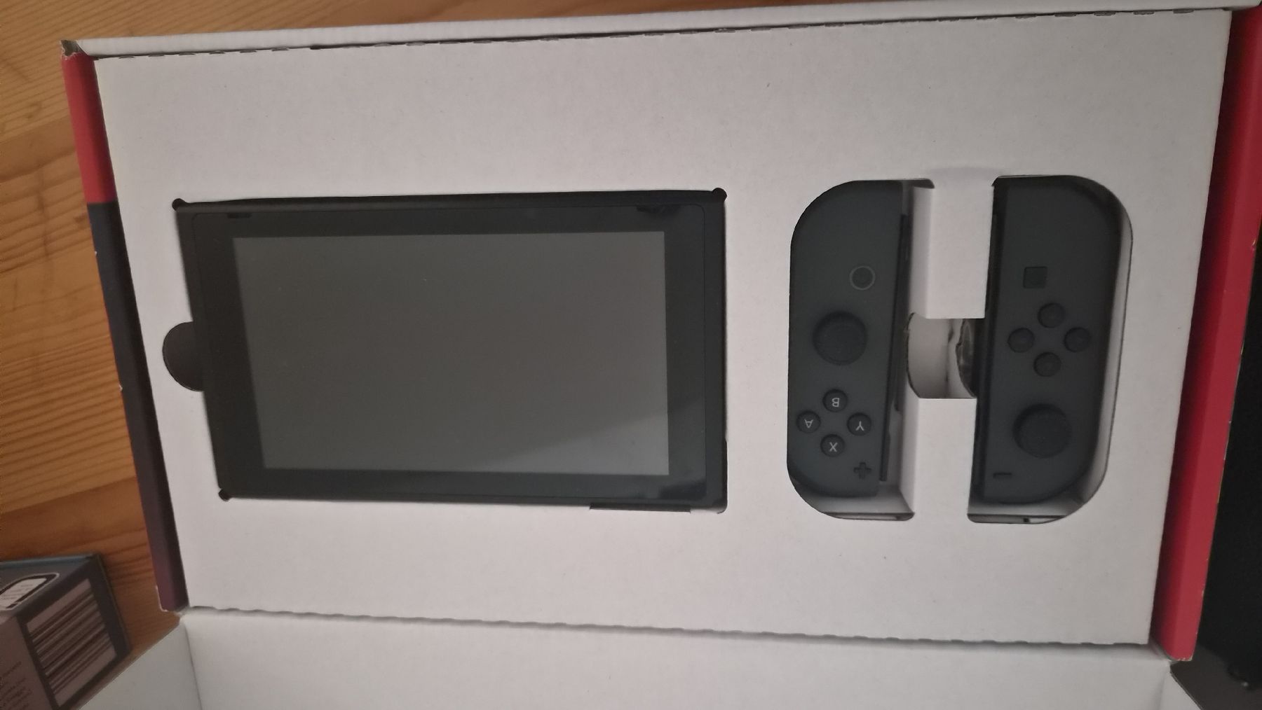 Nintendo Consoles: Nintendo Switch Konsole mit Zubehör OVP – D'occasion à Basel par gio_d9qn 1