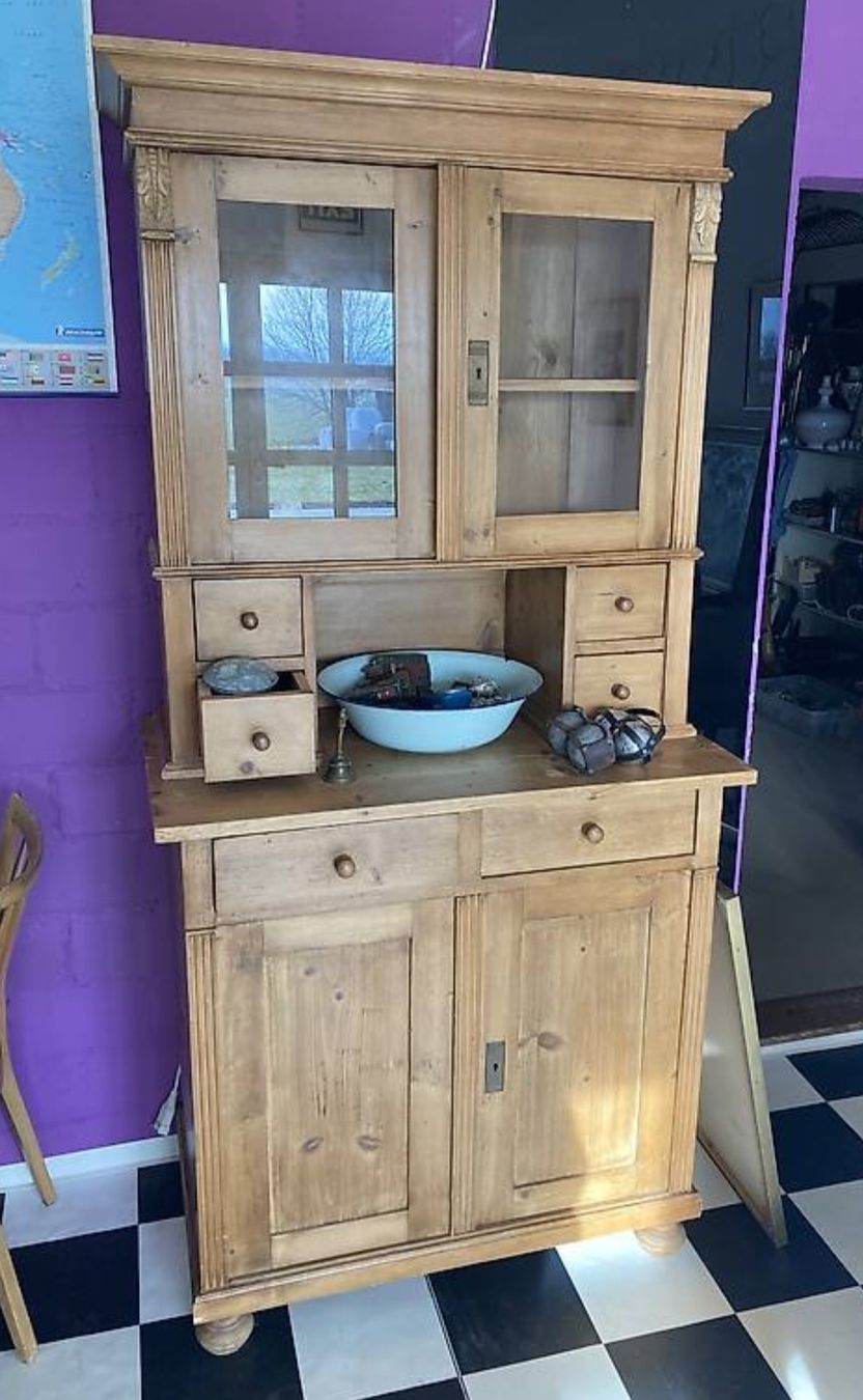 Buffets: Küchenbuffet Tannenholz – D'occasion à Hagenbuch ZH par bromaer