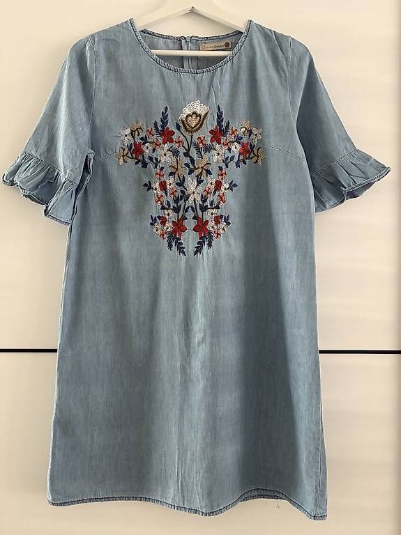 Kleider: Kleid  – Gebraucht aus Zürich von AJO91