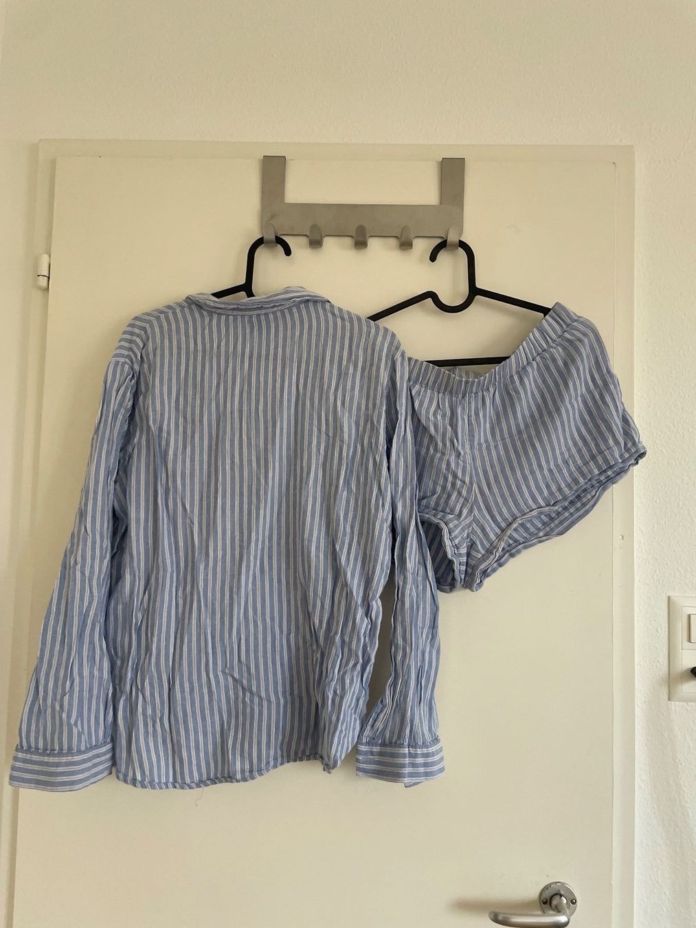 Négligés & Pyjamas: Schlafanzug Set – D'occasion à Basel par schnudibu 1
