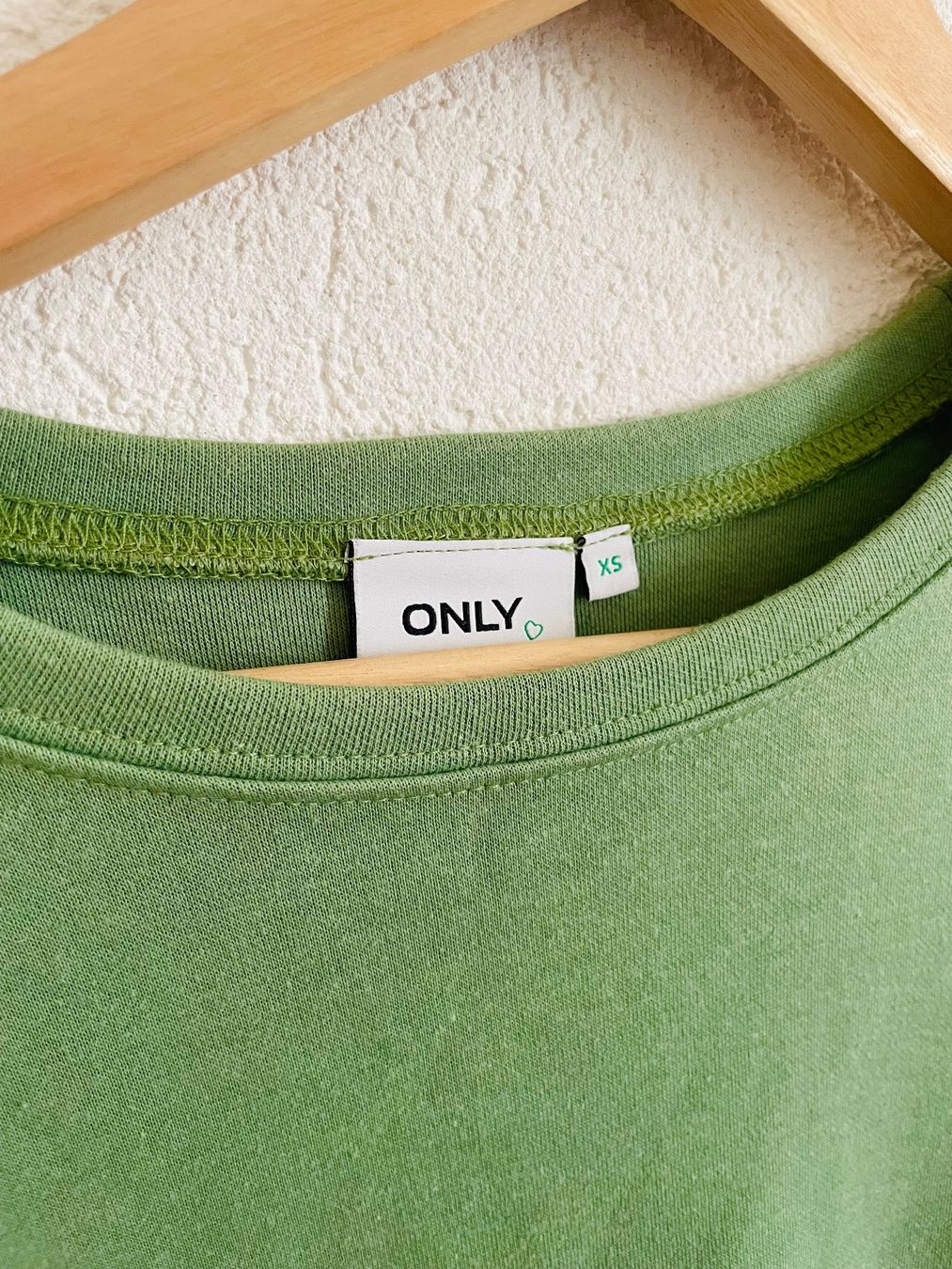 Only Vestiti: Robe t-shirt Only – Usato da Neuchâtel venduto da Enoemis_ 1