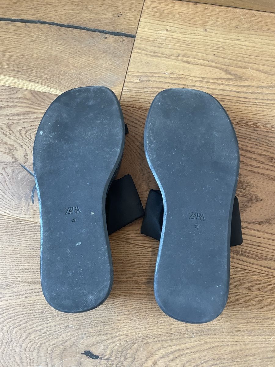 Zara Scarpe da donna: Zara Black Platform Sandals, Size 39 – Nuovo (secondo la descrizione) da Roche VD venduto da closetcleanse 4