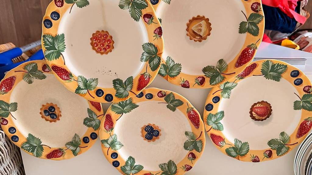 Assiettes: assiettes de collection – D'occasion à Penthalaz par Brunogtr35