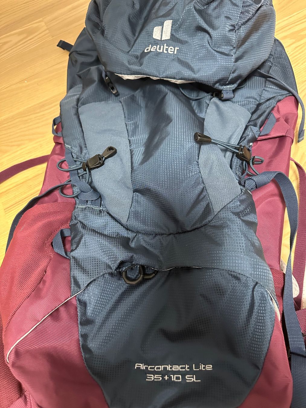 Deuter Zaini: Deuter Aicontact Lite 35+10 SL Rucksack – Usato da Zürich venduto da kuszi 1