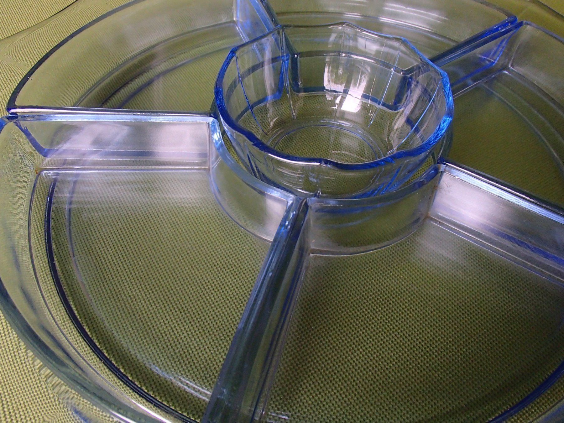 Piatti di portata: 6 teilige hellblaue Art Deco Glas Aperoplatte – Usato da Schöfflisdorf venduto da pullux 4