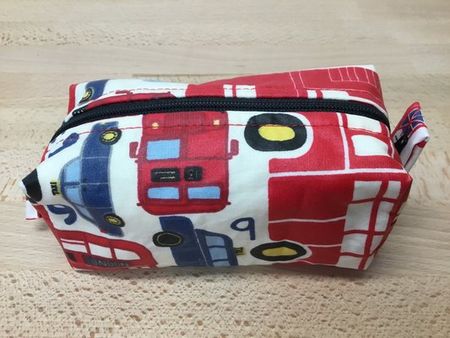 Tasche / Necessaire / Kosmetiktasche / Etui, neue Handarbeit