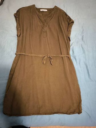 Robe couleur Olive (44)