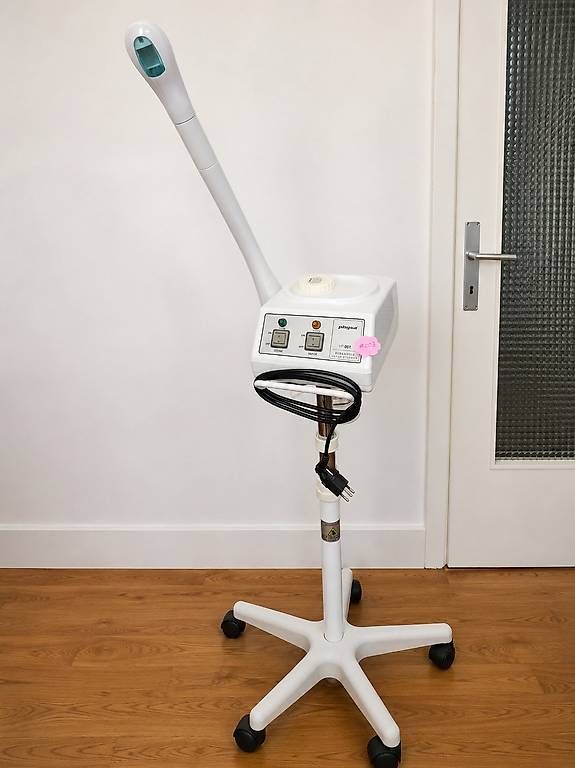 Cura del viso: Vend vapozone professionnel sur pied – Usato da Geneve venduto da Point-Boutique