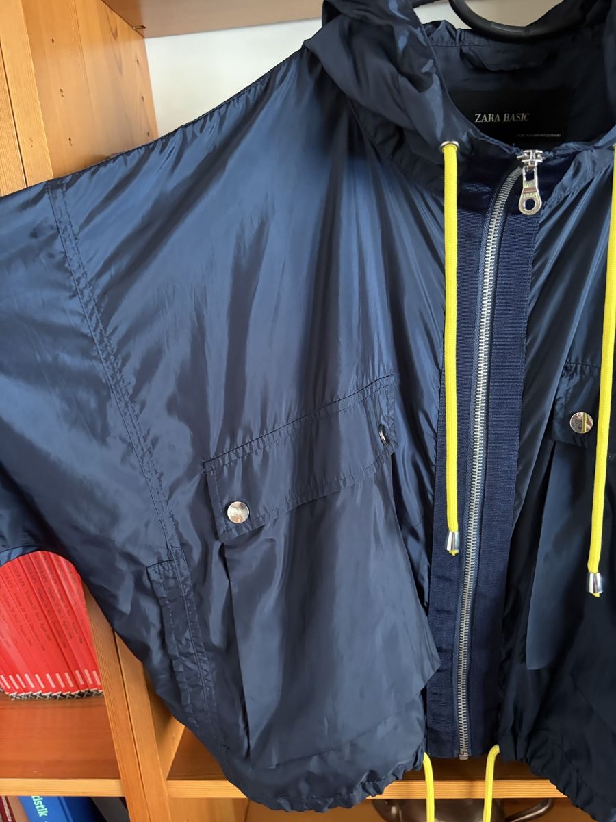 Zara Vestes: Giacca Zara Basic blu con cappuccio taglia S usata – Neuf (Voir description) à Muzzano par lod_vw2v 2