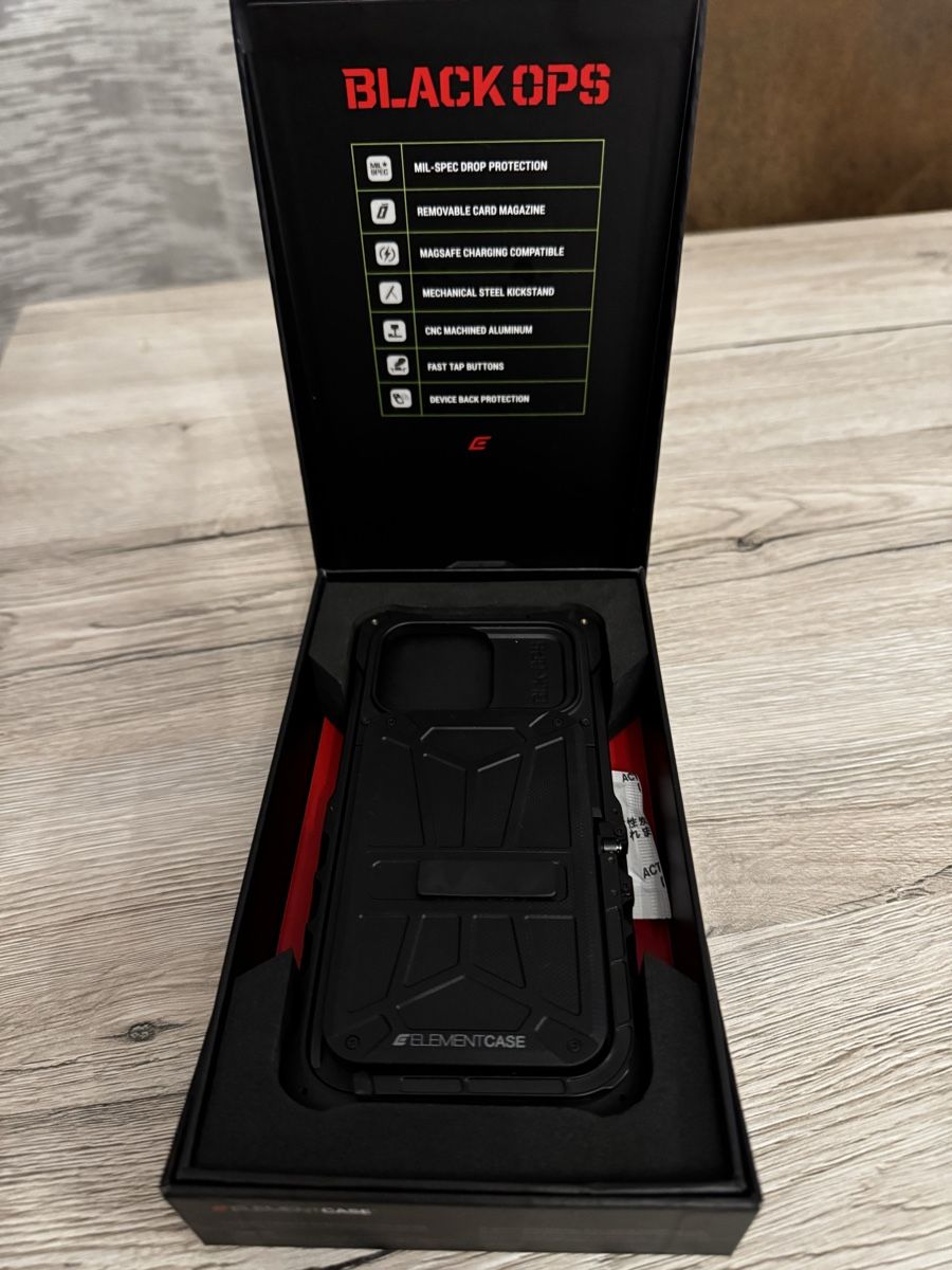 Cover & Protezioni schermo: Coque iPhone 14 /15 Pro Element Case Black Ops Neuf – Nuovo e nell'imballaggio originale da La Chaux de fonds venduto da car_f9yg 2